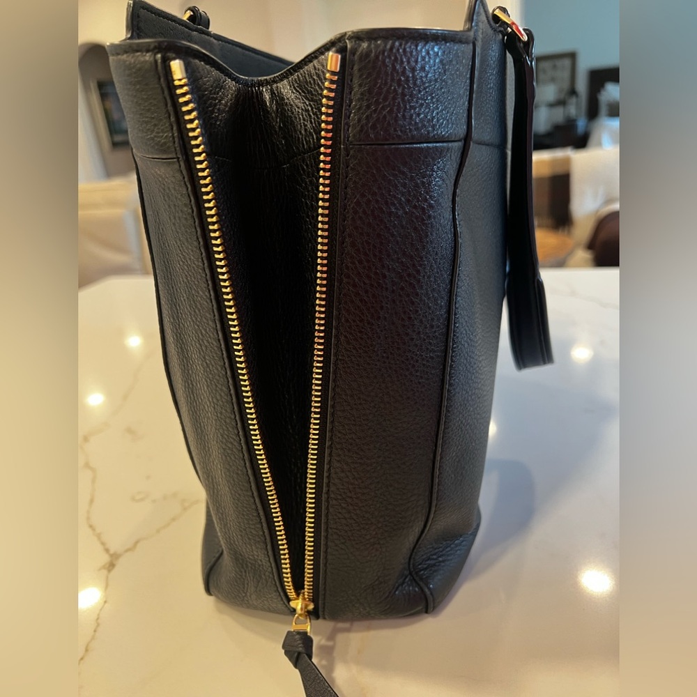 Tory Burch Black Pebbled Leather Ivy Zip Tote - Picture 3 of 16